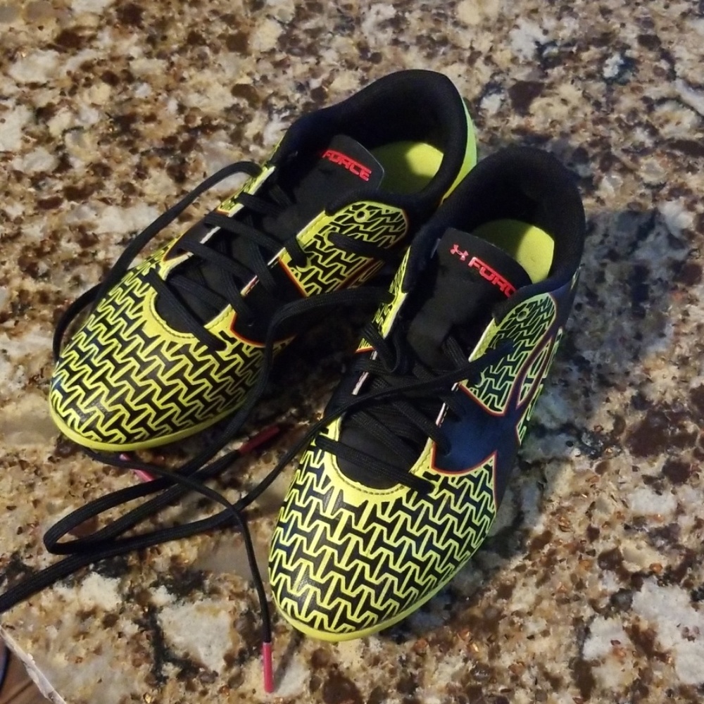 Soccer cleats